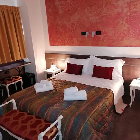Accomodation Verona - City Centre ภายนอก รูปภาพ