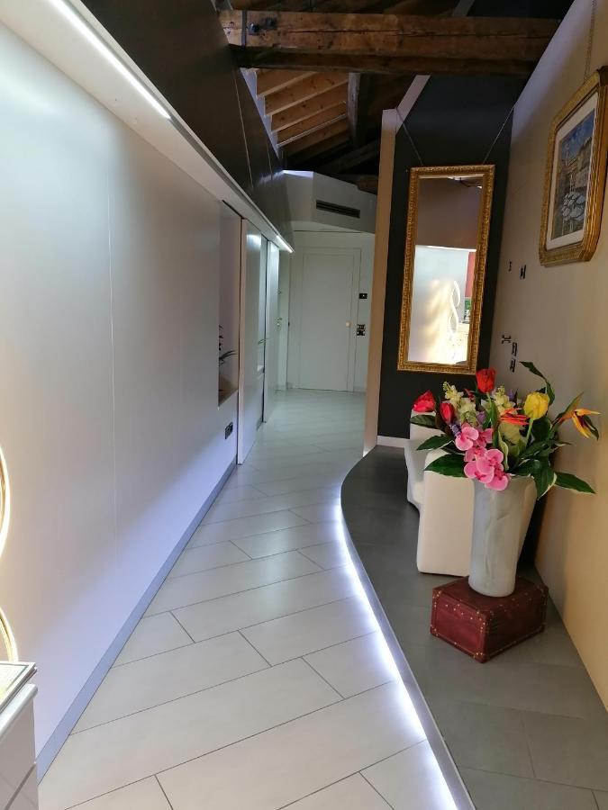 Accomodation Verona - City Centre ภายนอก รูปภาพ