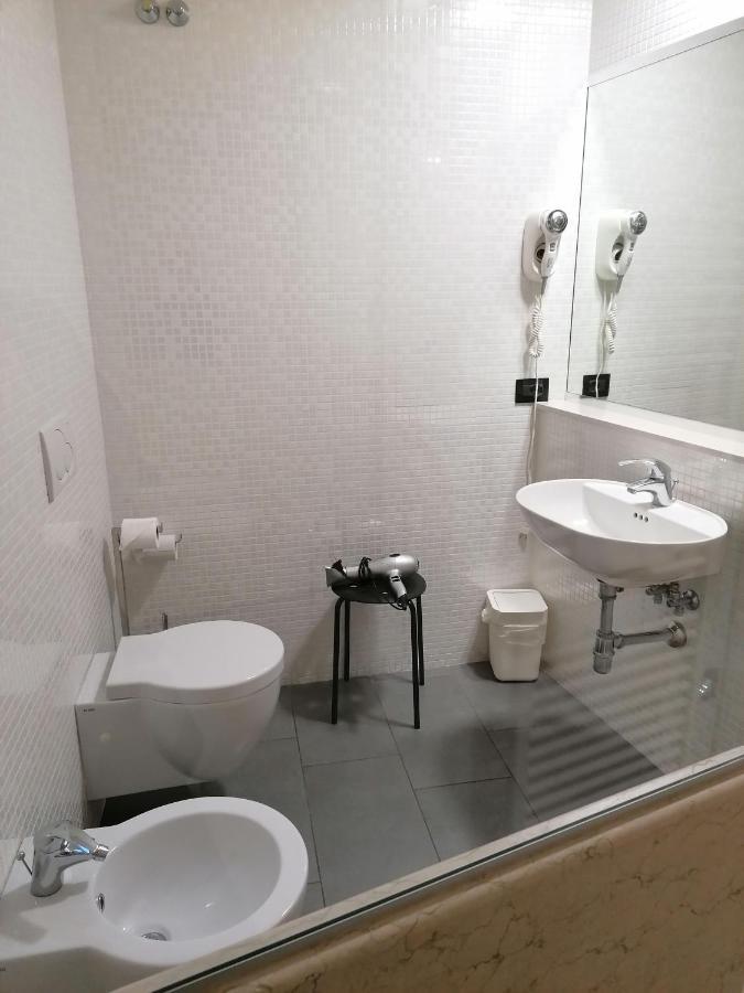 Accomodation Verona - City Centre ภายนอก รูปภาพ