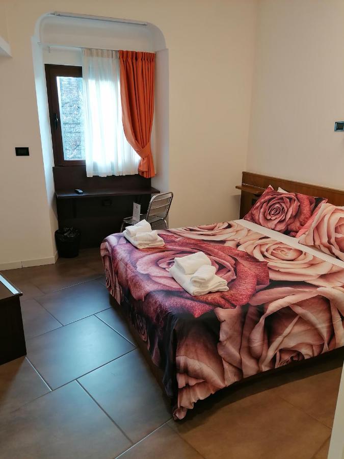 Accomodation Verona - City Centre ภายนอก รูปภาพ