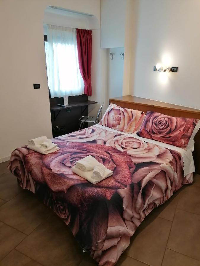 Accomodation Verona - City Centre ภายนอก รูปภาพ