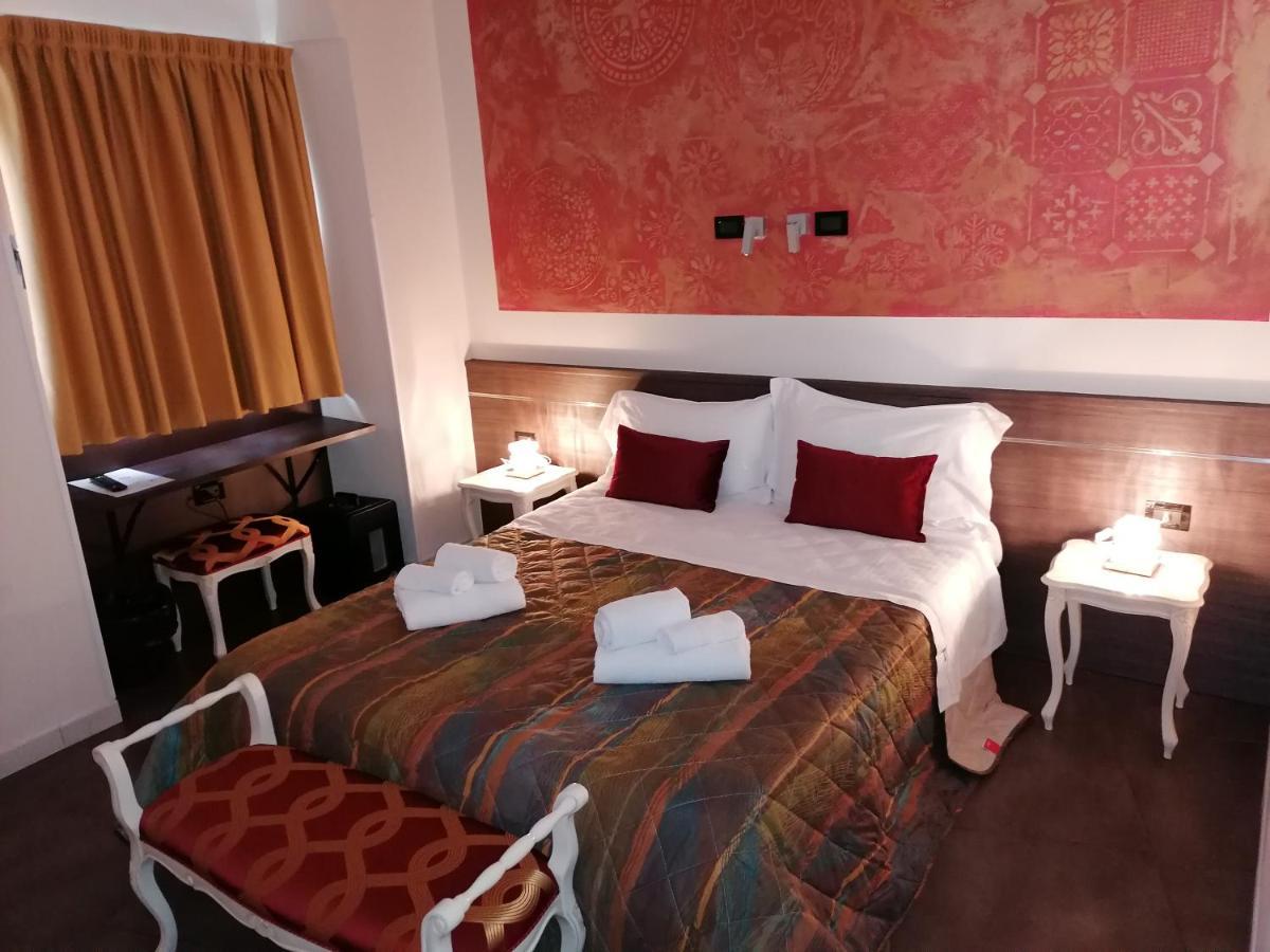 Accomodation Verona - City Centre ภายนอก รูปภาพ