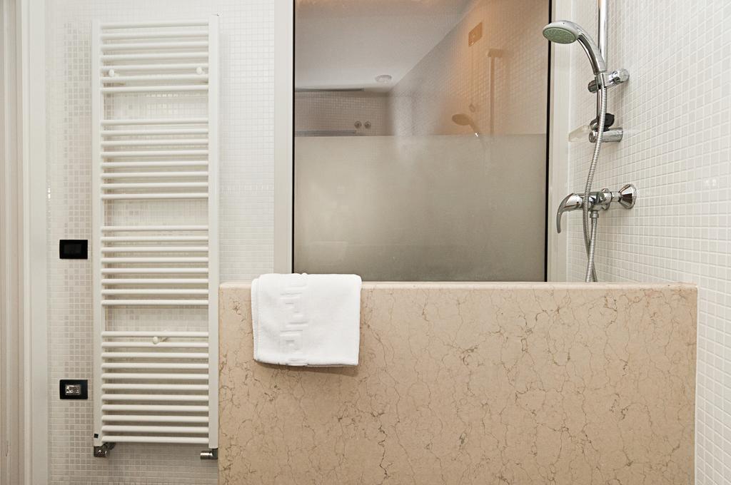 Accomodation Verona - City Centre ภายนอก รูปภาพ